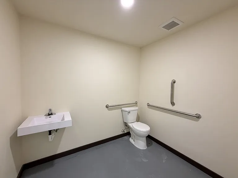 112 W Burbank Ave #107 — Photo 5