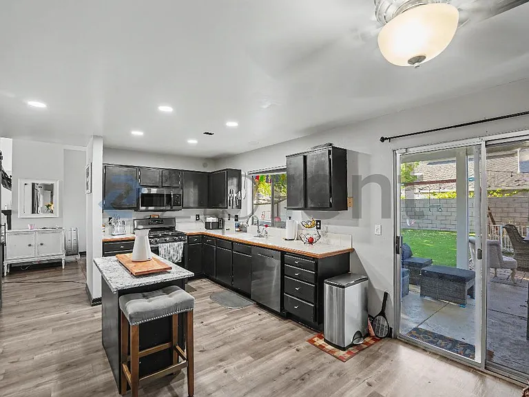 4703 Karling Pl — Photo 12