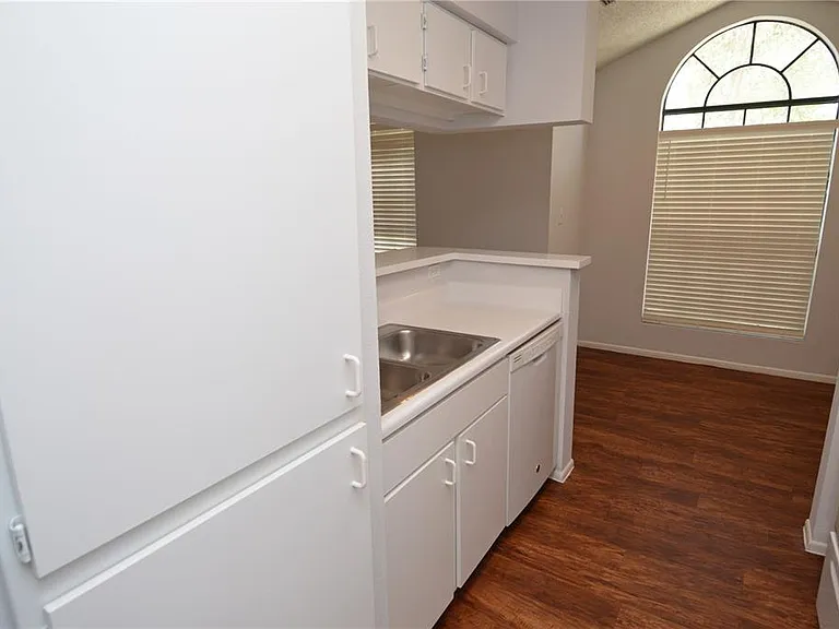 8625 Mallard Reserve Dr #201 — Photo 9