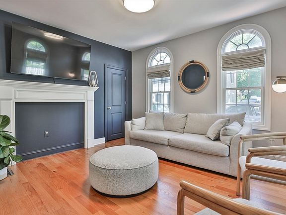 2nd image of 7 Hancock St #1
