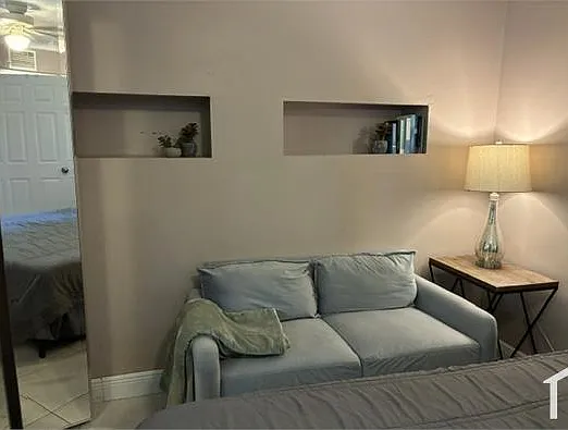2242 Scott St — Photo 4