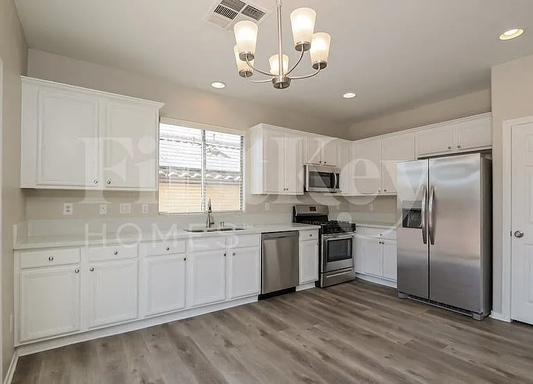 6417 Strongbow Dr — Photo 5