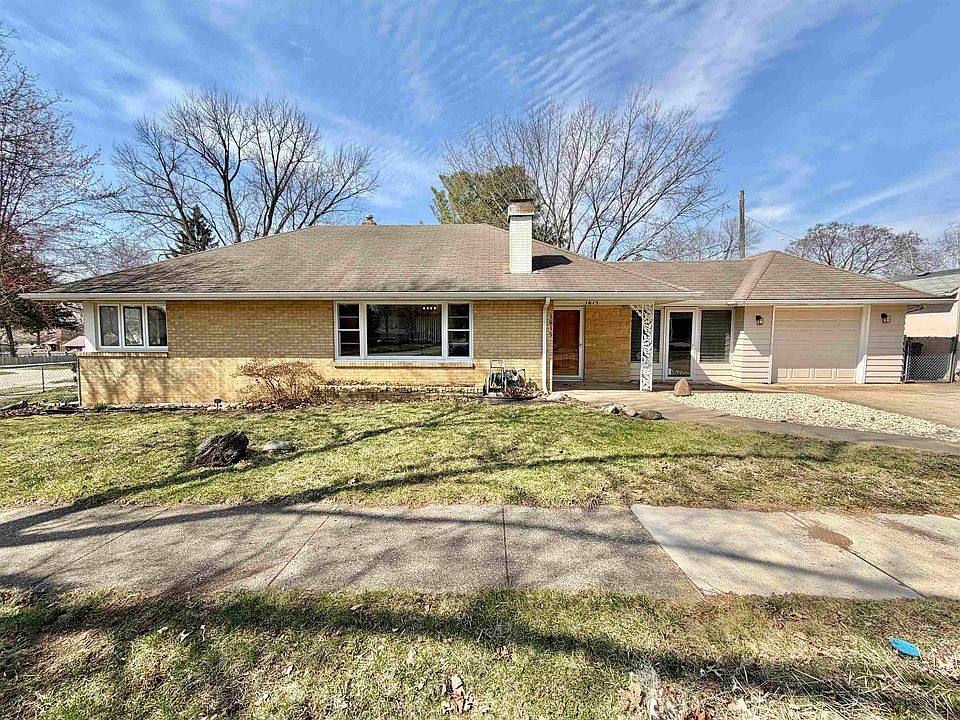 1st image of 1615 26th St