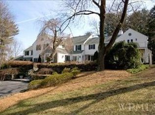 15 Taylor Rd, Mount Kisco, NY 10549