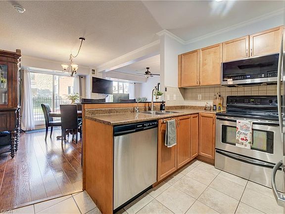 4th image of 8 Harris St #118