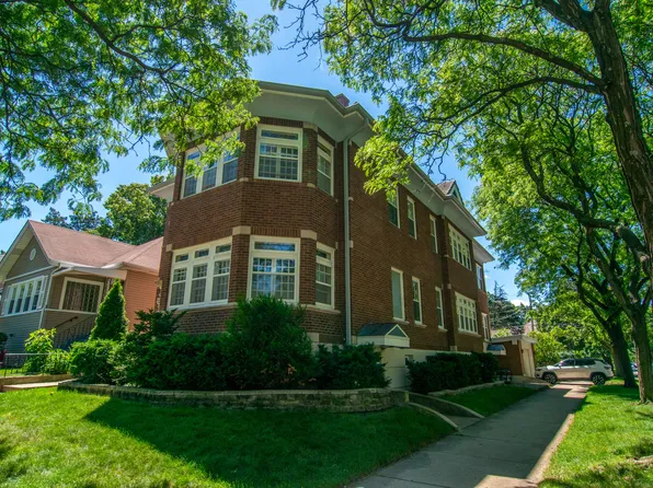 2247 W Estes Ave Unit 1, Chicago, IL 60645