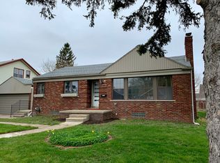 8081 Menge Ave, Center Line, MI 48015