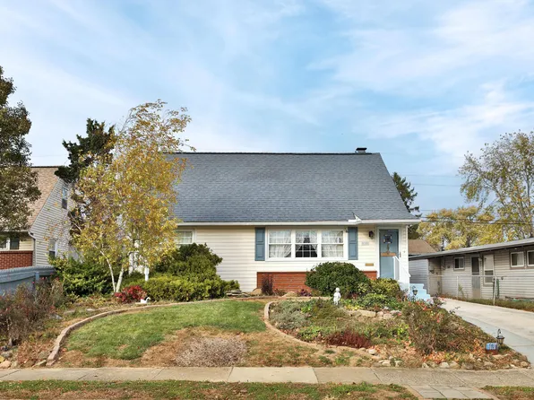 4140 Sexton Dr, Columbus, OH 43228