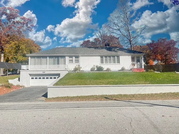 41 Hazel St, Methuen, MA 01844