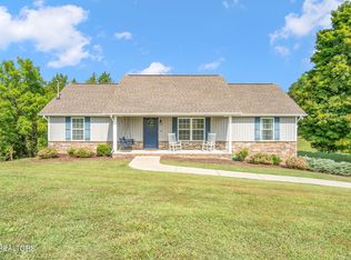 8909 Knowland Ln, Corryton, TN 37721