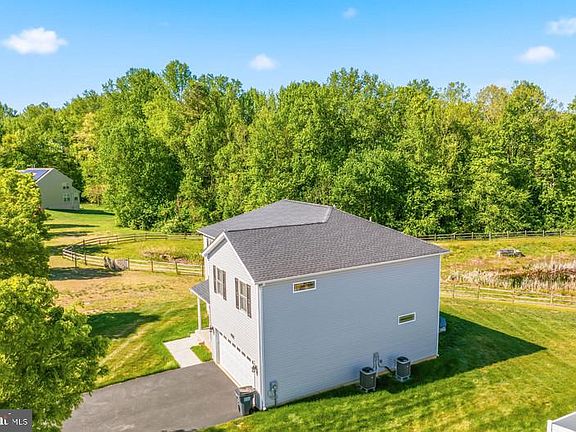 4th image of 2109 Cedar Tree Ln