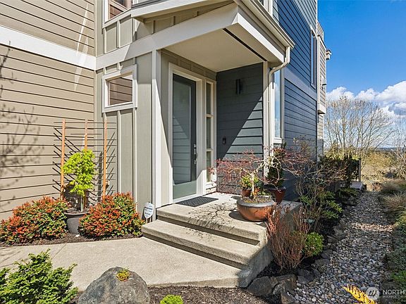 3rd image of 3108 Banks Lane SW
