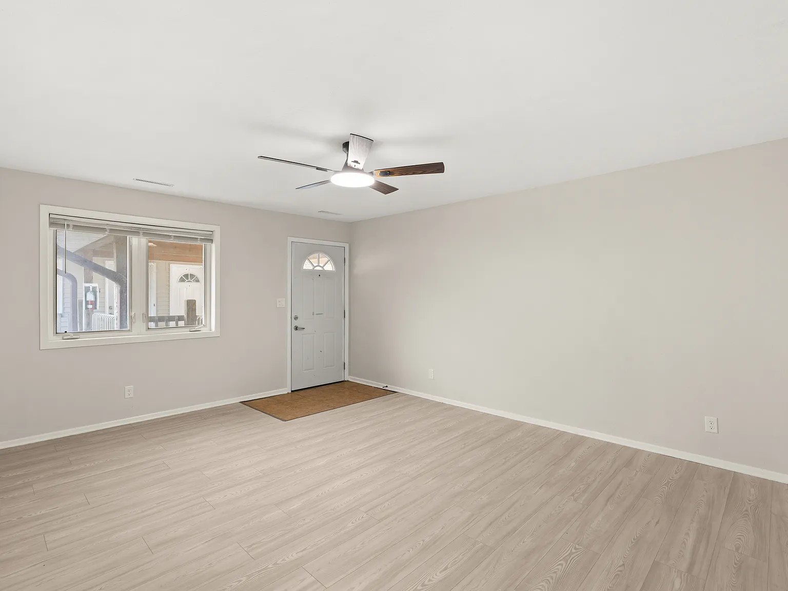 428 Stonehaven Drive - 21 — Photo 3