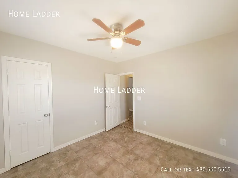 667 W Northern Ave #A — Photo 6