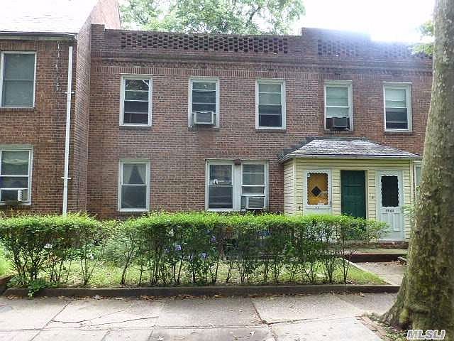 1st image of 3963 46th St