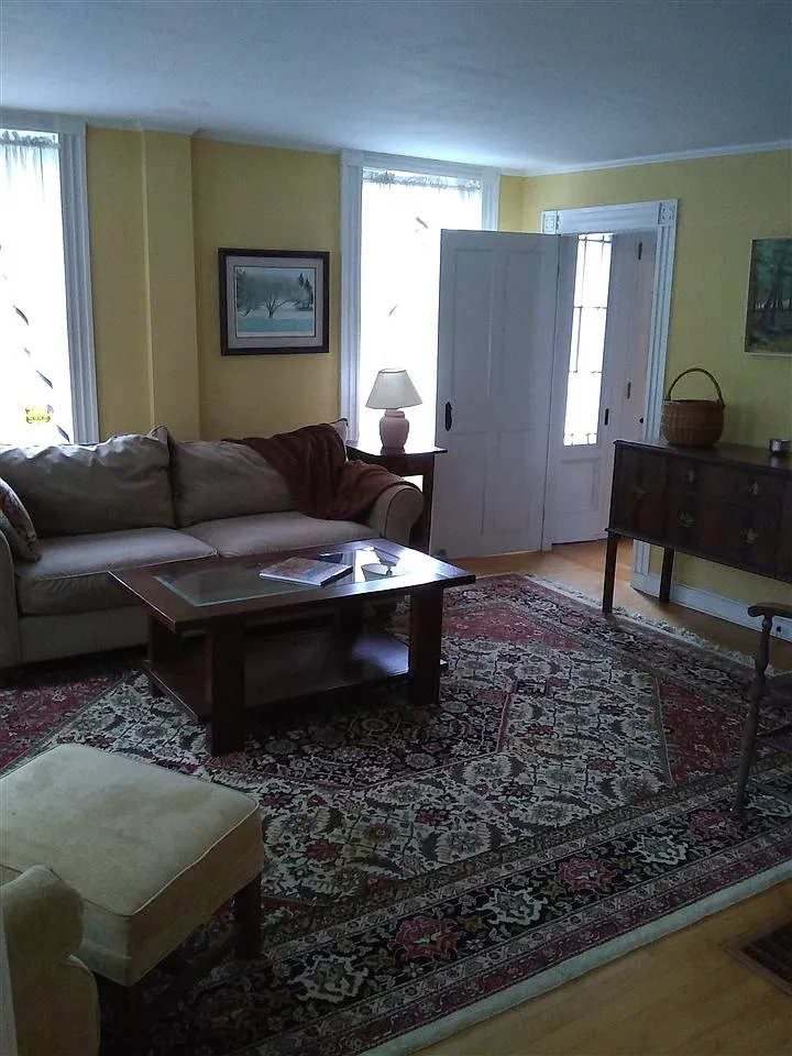4 bed, 3.0 bath, 2200 sqft, $3,000 — Photo 4