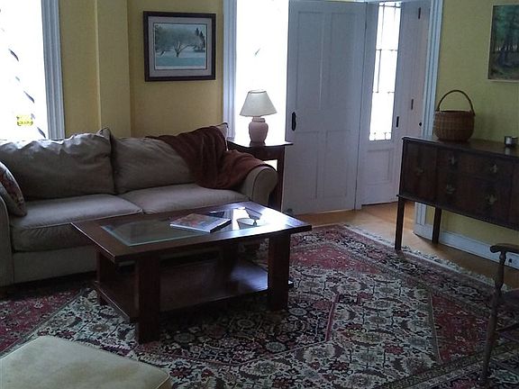 4th image of 735 Main St