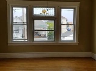 657 Penn St APT 2, Fall River, MA 02724