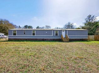 1445 Hidden Oaks Dr, Wedgefield, SC 29168