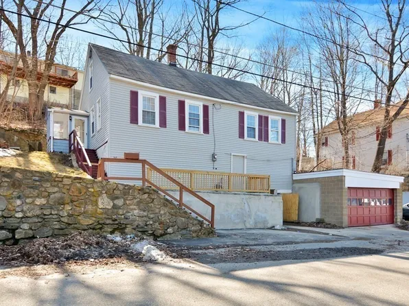 165 Greenwood St, Gardner, MA 01440