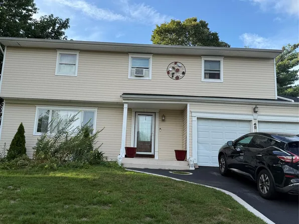 45 Rush Street, Port Jefferson Station, NY 11776