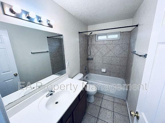 4th image of 4616 Stafford Pl NW