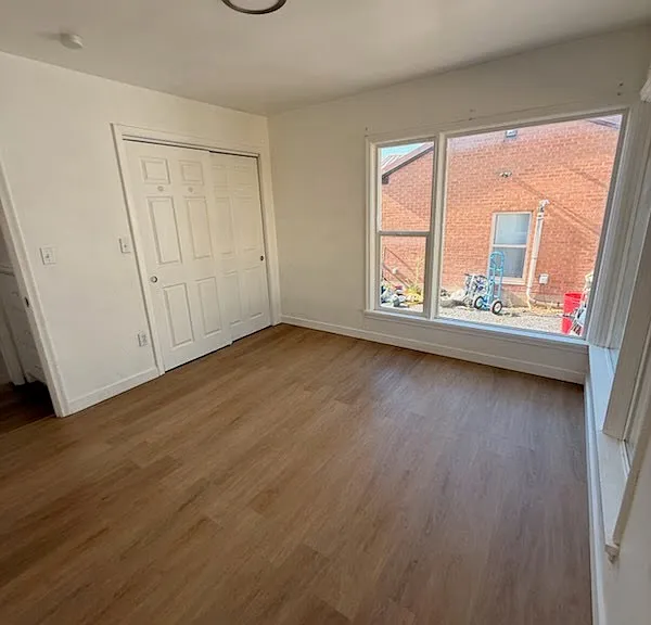 N 100 W — Photo 9