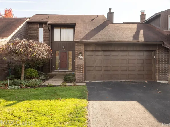 2115 Bordeaux St, West Bloomfield, MI 48323