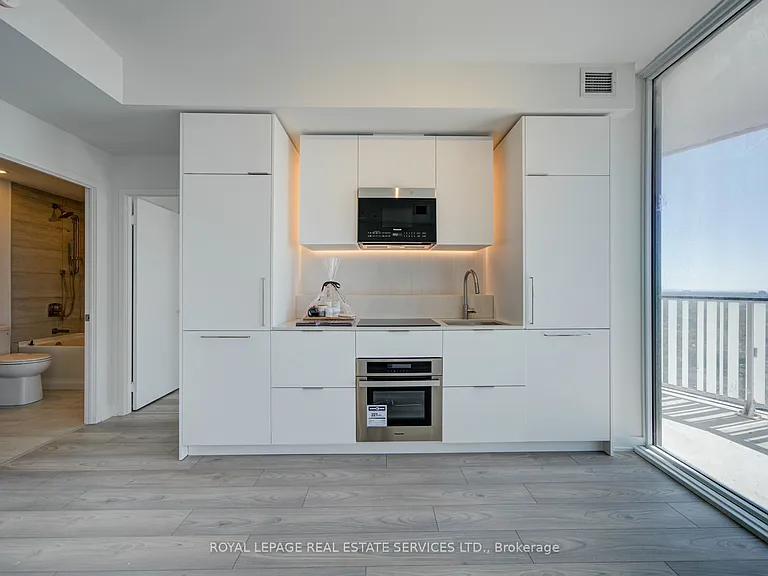 1 Fairview Rd E #2202 — Photo 13