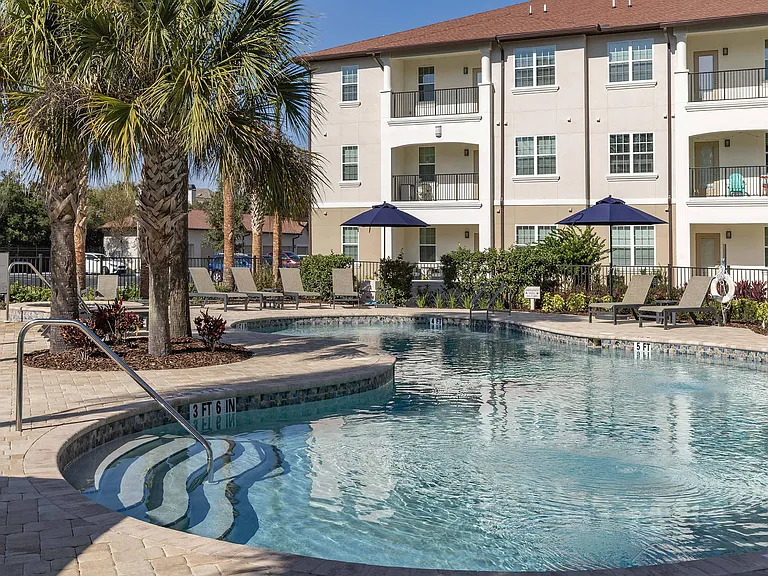 Tuscan Reserve Apartments — Photo 18