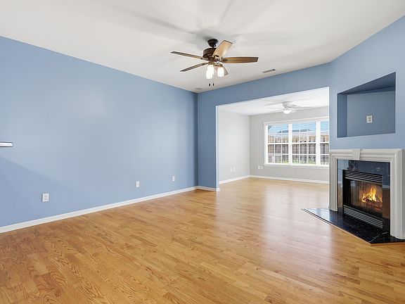 5th image of 102 High Crest Ct