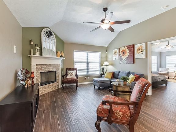 5th image of 6115 Pine Lakes Dr