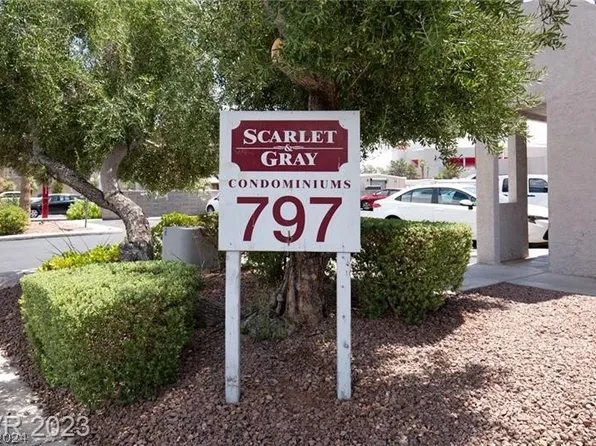 797 E Harmon Ave APT 18, Paradise Town, NV 89119