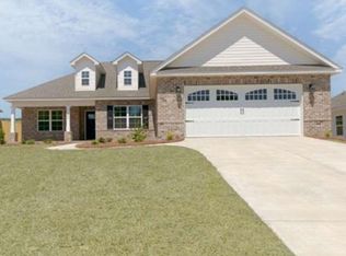 209 Creek Ridge Dr, Warner Robins, GA 31088