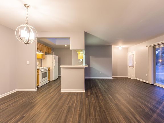 4th image of 48617 Edgemont Ct