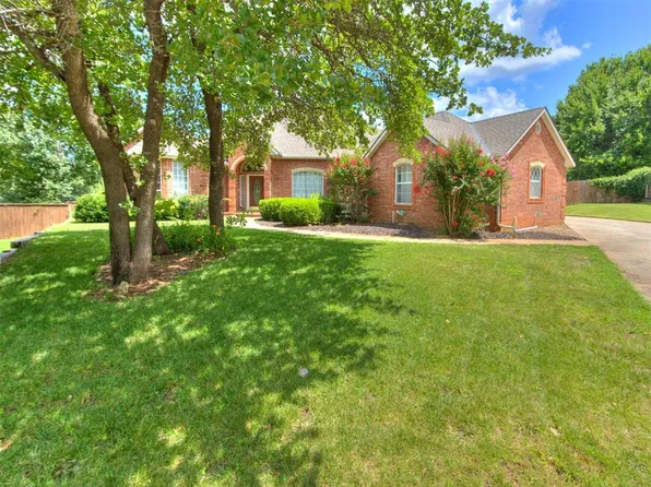 712 Fox Bend Trl, Edmond, OK 73034