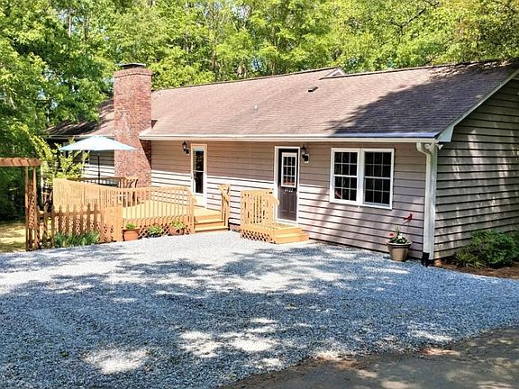 2nd image of 2022 Stonebrook Dr