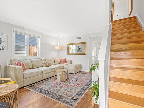 5th image of 629 N Alfred St