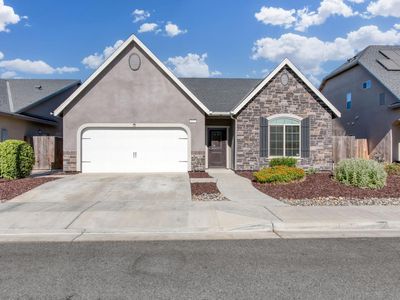 3327 N Pearwood Ave, Fresno, CA, 93727