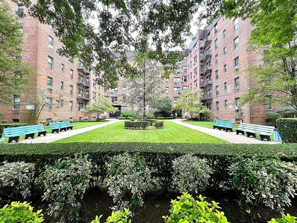 1st image of 2260 Burnett St APT 1F