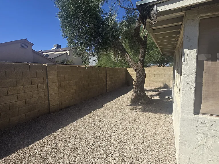4049 W Camino Del Rio — Photo 30