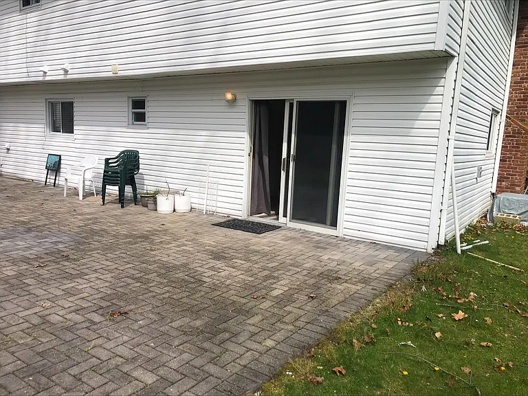 Wedgewood Ln — Photo 8