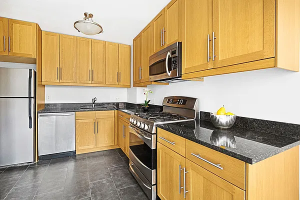 Sold by Compass | media 5