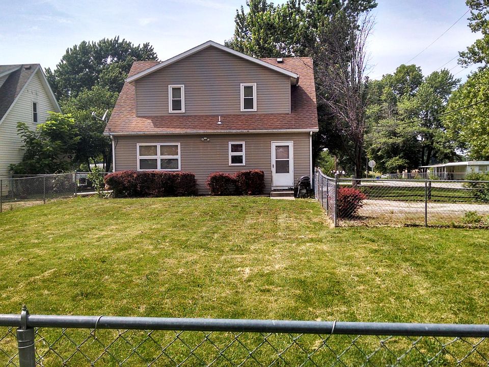 2nd image of 415 Pettis St