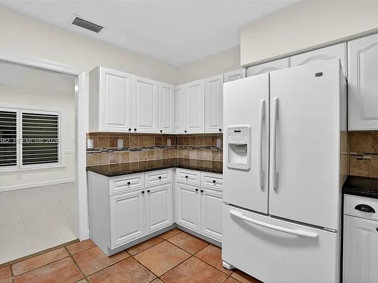 1435 Blue Rd — Photo 13