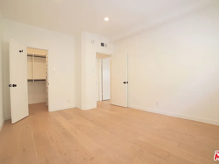 125 Montana Ave #101 — Photo 9