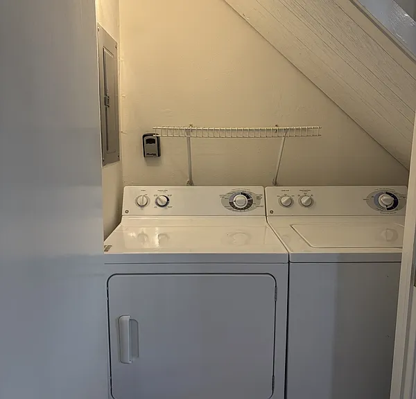2630 E Kantz Dr — Photo 10
