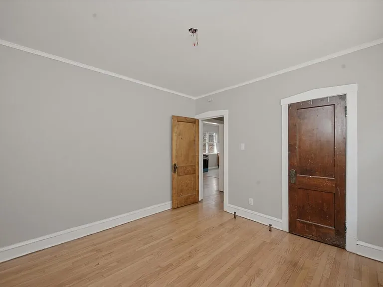 5742 N Rockwell St #2 — Photo 7