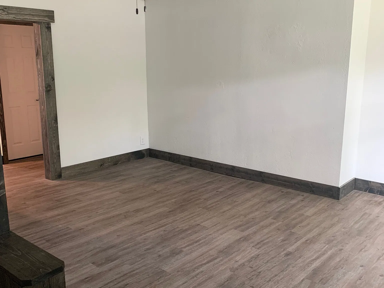 2 bed, 1.0 bath, 1200 sqft, $900 — Photo 2