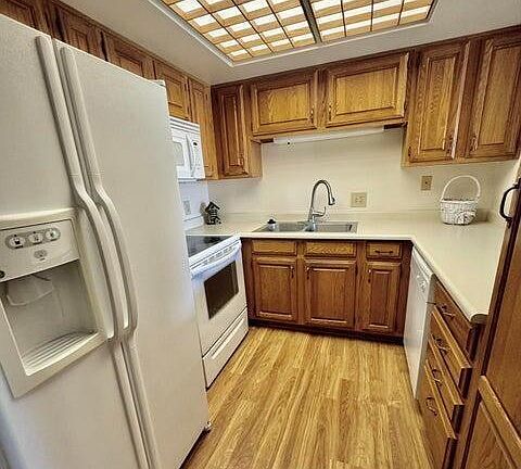3rd image of 10330 W THUNDERBIRD Boulevard #C201
